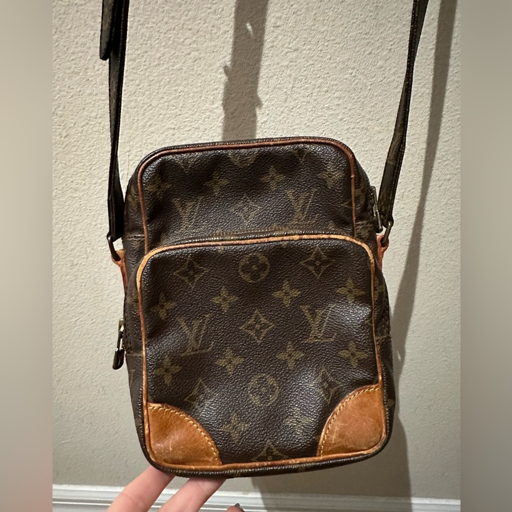 Authentic Vintage Louis Vuitton Amazone Crossbody